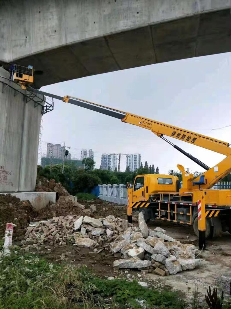 高空车出租与吊篮车租赁 直臂车高空设备助力路灯器材租赁高效作业